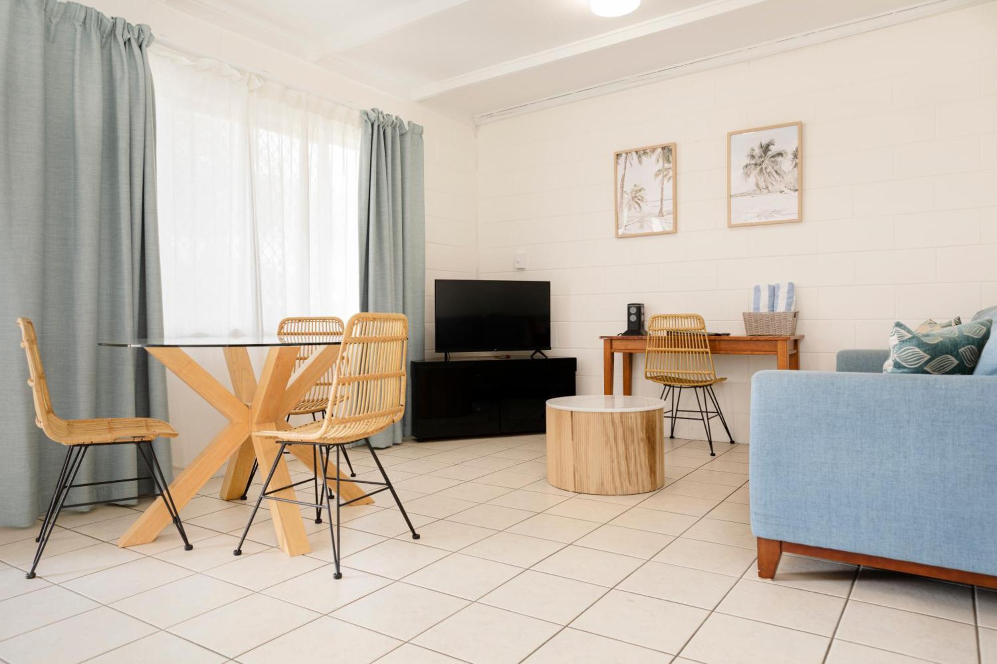 Palm View Holiday Apartments Bowen Quarto foto